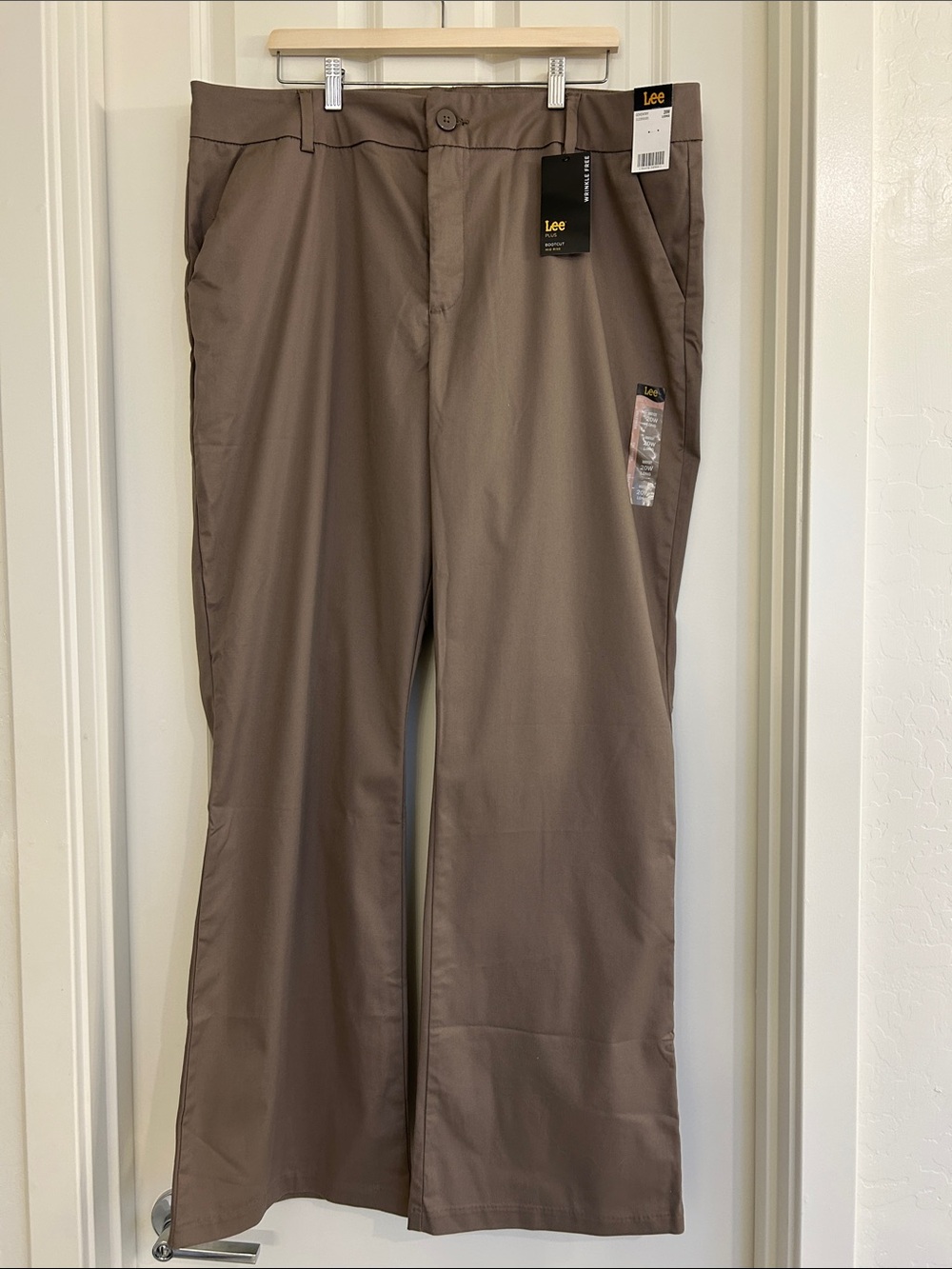 NWT Lee 20W LONG Brown Wrinkle Free Bootcut Pants Plus Size Workwear Trouser